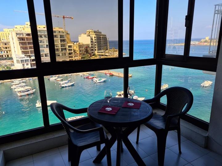 Spinola Bay Sea Front Apt 6 Saint Julian's Екстер'єр фото