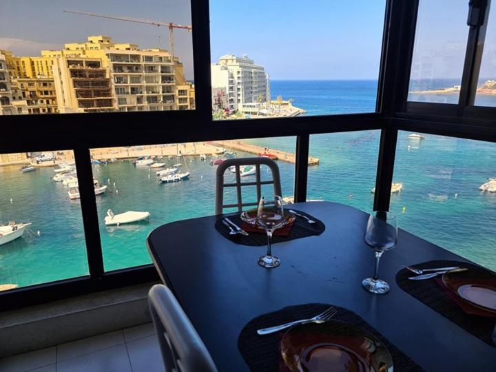 Spinola Bay Sea Front Apt 6 Saint Julian's Екстер'єр фото